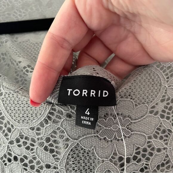 NEW Torrid Gray Bell Sleeve Sweater Dress Lace  Inset Size 4X - Picture 5 of 7
